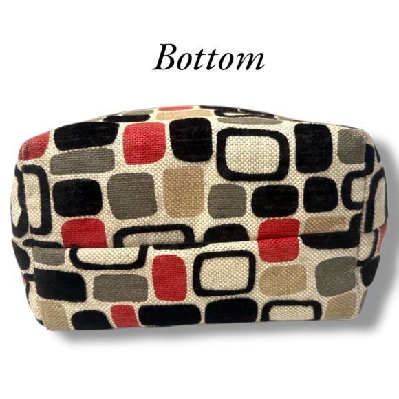 Bagolitas by Janice Black and Red Geometric Tote Bag with Furry Trim - Picture 4 of 6